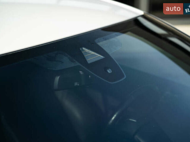 Белый БМВ 2 Серия, объемом двигателя 2 л и пробегом 41 тыс. км за 24900 $, фото 10 на Automoto.ua