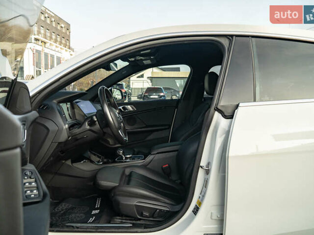 Белый БМВ 2 Серия, объемом двигателя 2 л и пробегом 41 тыс. км за 24900 $, фото 16 на Automoto.ua