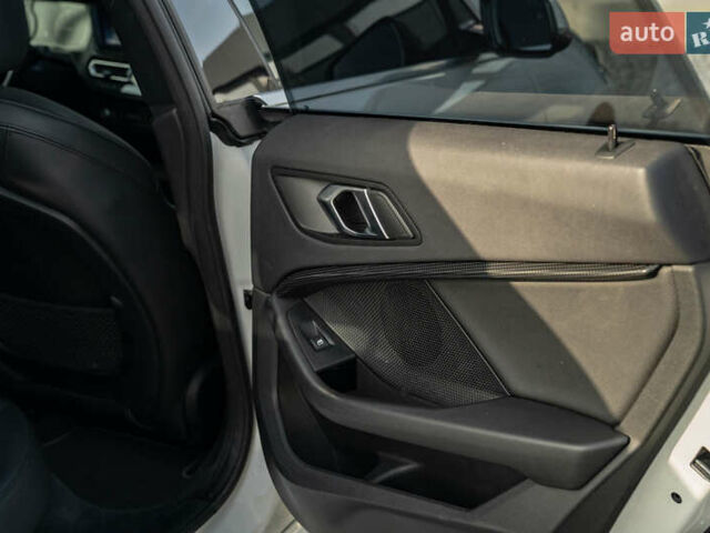 Белый БМВ 2 Серия, объемом двигателя 2 л и пробегом 41 тыс. км за 24900 $, фото 43 на Automoto.ua