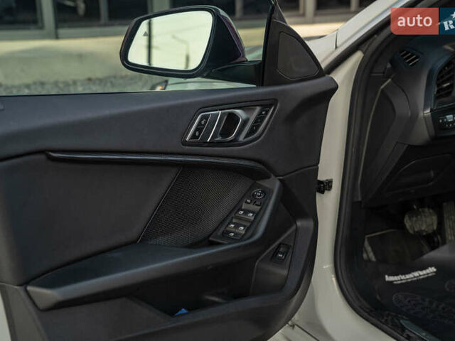 Белый БМВ 2 Серия, объемом двигателя 2 л и пробегом 41 тыс. км за 24900 $, фото 40 на Automoto.ua