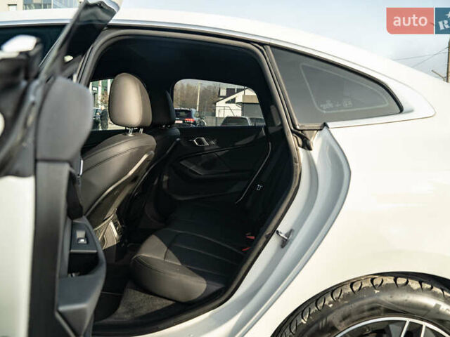 Белый БМВ 2 Серия, объемом двигателя 2 л и пробегом 41 тыс. км за 24900 $, фото 38 на Automoto.ua