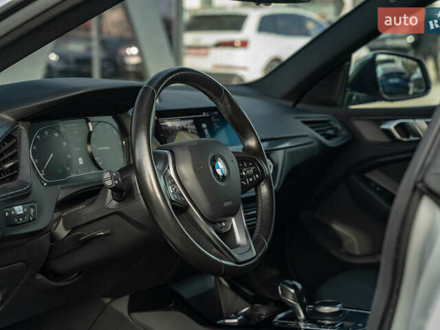 Белый БМВ 2 Серия, объемом двигателя 2 л и пробегом 41 тыс. км за 24900 $, фото 21 на Automoto.ua