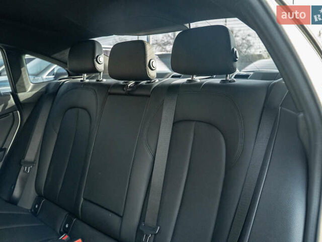 Белый БМВ 2 Серия, объемом двигателя 2 л и пробегом 41 тыс. км за 24900 $, фото 39 на Automoto.ua