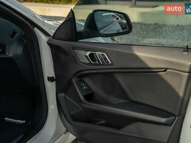 Белый БМВ 2 Серия, объемом двигателя 2 л и пробегом 41 тыс. км за 24900 $, фото 41 на Automoto.ua