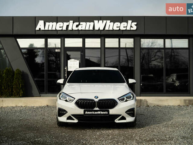 Белый БМВ 2 Серия, объемом двигателя 2 л и пробегом 41 тыс. км за 24900 $, фото 1 на Automoto.ua