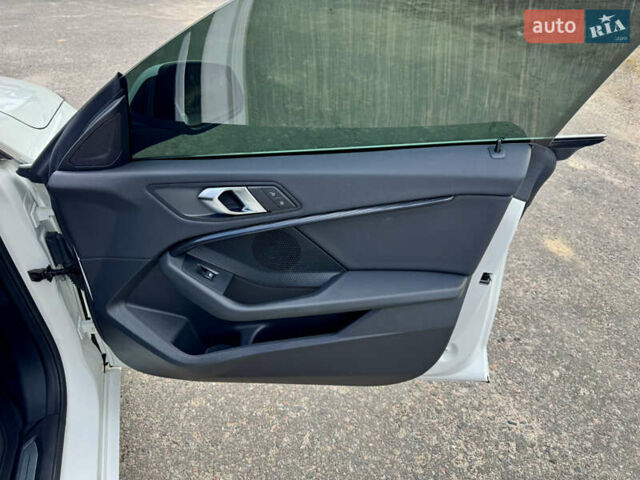 БМВ 2 Серия 2023 в Киеве на Automoto.ua Белый БМВ 2 Серия, объемом двигателя 2 л и пробегом 9 тыс. км за 36800 $, фото 53 на Automoto.ua