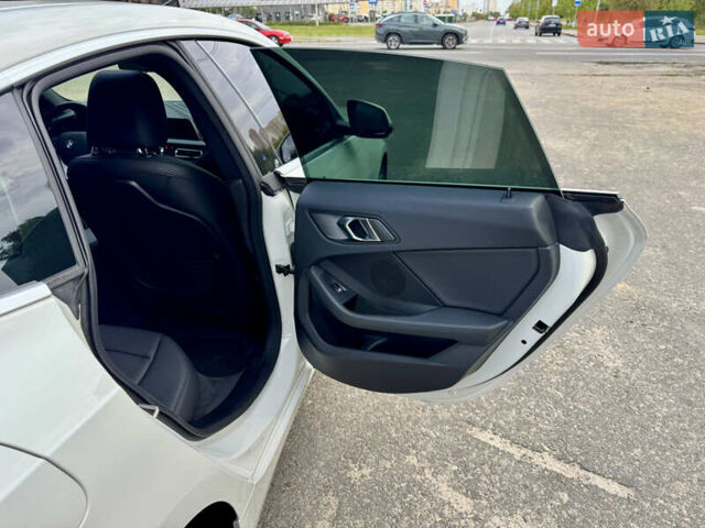 БМВ 2 Серия 2023 в Киеве на Automoto.ua Белый БМВ 2 Серия, объемом двигателя 2 л и пробегом 9 тыс. км за 36800 $, фото 41 на Automoto.ua