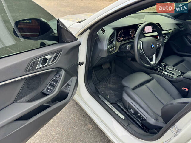 БМВ 2 Серия 2023 в Киеве на Automoto.ua Белый БМВ 2 Серия, объемом двигателя 2 л и пробегом 9 тыс. км за 36800 $, фото 19 на Automoto.ua