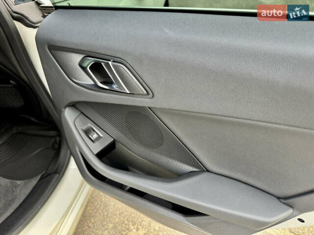 БМВ 2 Серия 2023 в Киеве на Automoto.ua Белый БМВ 2 Серия, объемом двигателя 2 л и пробегом 9 тыс. км за 36800 $, фото 43 на Automoto.ua