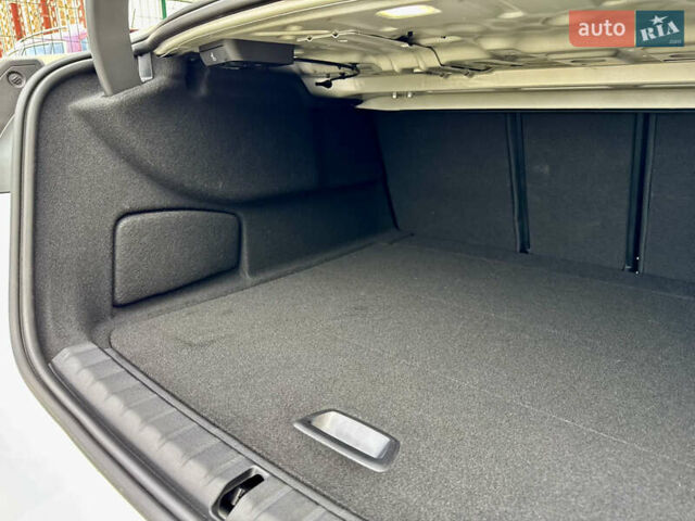 БМВ 2 Серия 2023 в Киеве на Automoto.ua Белый БМВ 2 Серия, объемом двигателя 2 л и пробегом 9 тыс. км за 36800 $, фото 87 на Automoto.ua