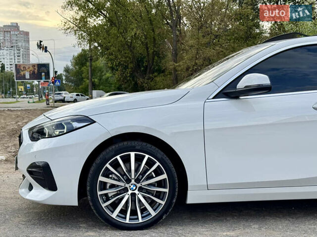 БМВ 2 Серия 2023 в Киеве на Automoto.ua Белый БМВ 2 Серия, объемом двигателя 2 л и пробегом 9 тыс. км за 36800 $, фото 119 на Automoto.ua