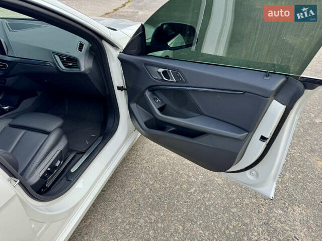 БМВ 2 Серия 2023 в Киеве на Automoto.ua Белый БМВ 2 Серия, объемом двигателя 2 л и пробегом 9 тыс. км за 36800 $, фото 52 на Automoto.ua