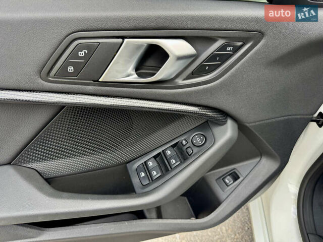 БМВ 2 Серия 2023 в Киеве на Automoto.ua Белый БМВ 2 Серия, объемом двигателя 2 л и пробегом 9 тыс. км за 36800 $, фото 26 на Automoto.ua