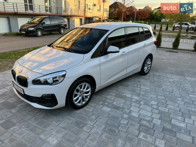 Белый БМВ 2 Серия, объемом двигателя 2 л и пробегом 228 тыс. км за 16500 $, фото 1 на Automoto.ua
