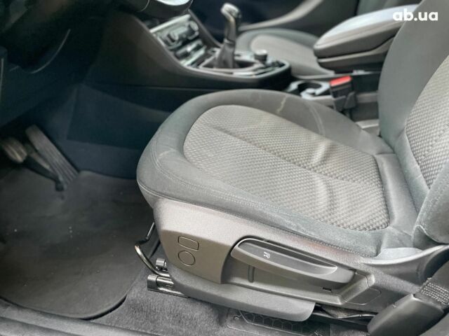 Черный БМВ 2 Серия, объемом двигателя 1.5 л и пробегом 146 тыс. км за 13440 $, фото 28 на Automoto.ua