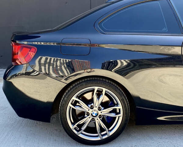 Чорний БМВ 2 Серія, об'ємом двигуна 2.98 л та пробігом 138 тис. км за 19000 $, фото 13 на Automoto.ua