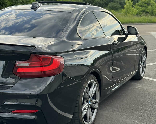 Черный БМВ 2 Серия, объемом двигателя 2.98 л и пробегом 130 тыс. км за 20000 $, фото 3 на Automoto.ua