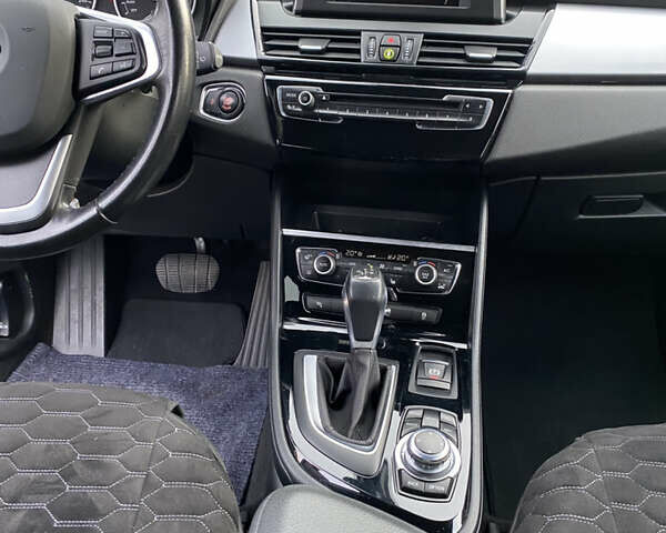 Черный БМВ 2 Серия, объемом двигателя 1.5 л и пробегом 149 тыс. км за 12600 $, фото 21 на Automoto.ua