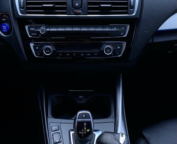 Чорний БМВ 2 Серія, об'ємом двигуна 2.98 л та пробігом 138 тис. км за 19000 $, фото 11 на Automoto.ua