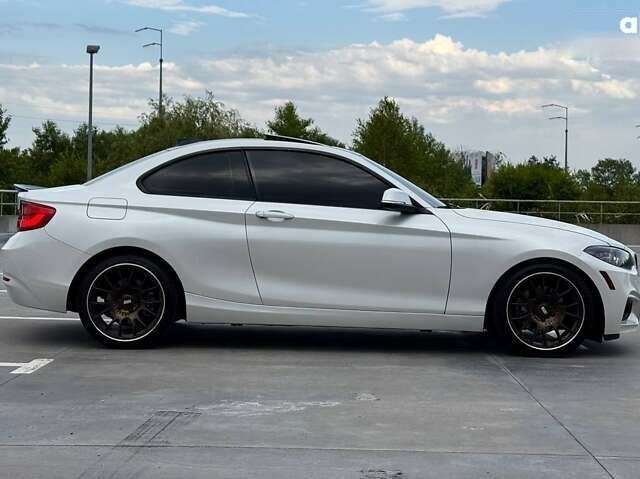 БМВ 2 Серия, объемом двигателя 2 л и пробегом 42 тыс. км за 18500 $, фото 6 на Automoto.ua