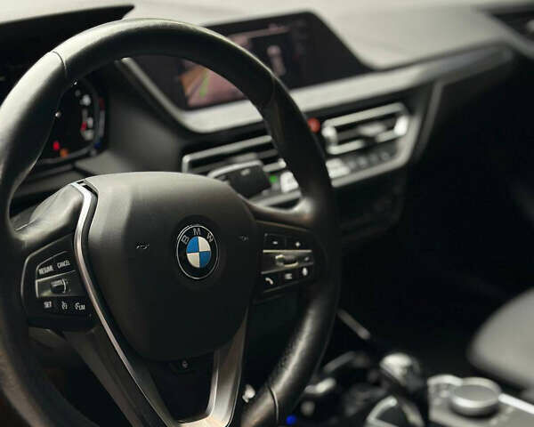 БМВ 2 Серия, объемом двигателя 2 л и пробегом 37 тыс. км за 24900 $, фото 9 на Automoto.ua