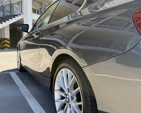Серый БМВ 2 Серия, объемом двигателя 2 л и пробегом 93 тыс. км за 14500 $, фото 9 на Automoto.ua