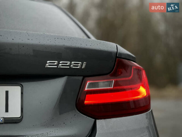 Серый БМВ 2 Серия, объемом двигателя 3 л и пробегом 93 тыс. км за 13800 $, фото 7 на Automoto.ua