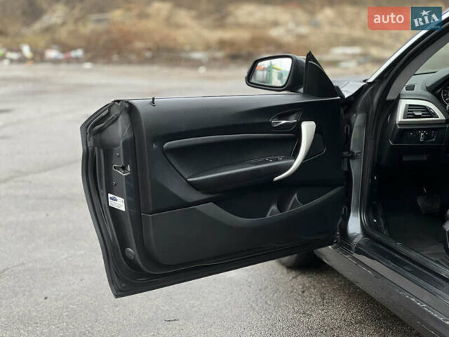 Серый БМВ 2 Серия, объемом двигателя 3 л и пробегом 93 тыс. км за 13800 $, фото 18 на Automoto.ua