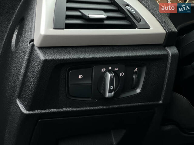 Серый БМВ 2 Серия, объемом двигателя 3 л и пробегом 93 тыс. км за 13800 $, фото 22 на Automoto.ua