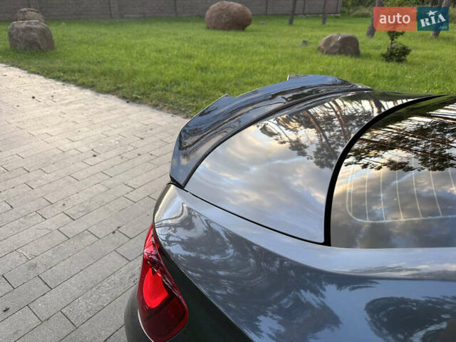 Серый БМВ 2 Серия, объемом двигателя 3 л и пробегом 122 тыс. км за 28000 $, фото 4 на Automoto.ua