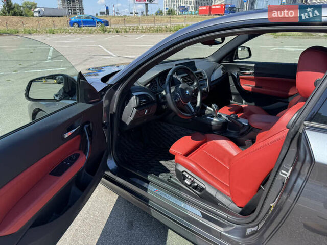 Серый БМВ 2 Серия, объемом двигателя 3 л и пробегом 199 тыс. км за 28000 $, фото 26 на Automoto.ua