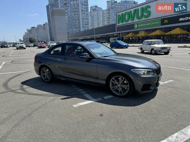 Серый БМВ 2 Серия, объемом двигателя 3 л и пробегом 199 тыс. км за 28000 $, фото 8 на Automoto.ua