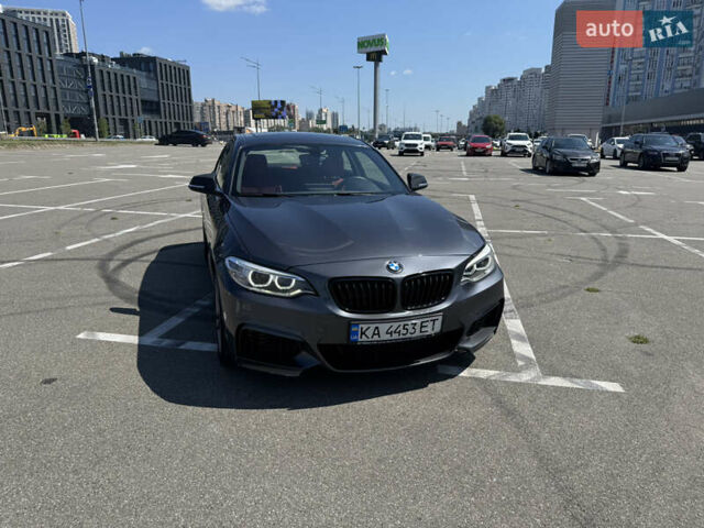 Серый БМВ 2 Серия, объемом двигателя 3 л и пробегом 199 тыс. км за 28000 $, фото 4 на Automoto.ua