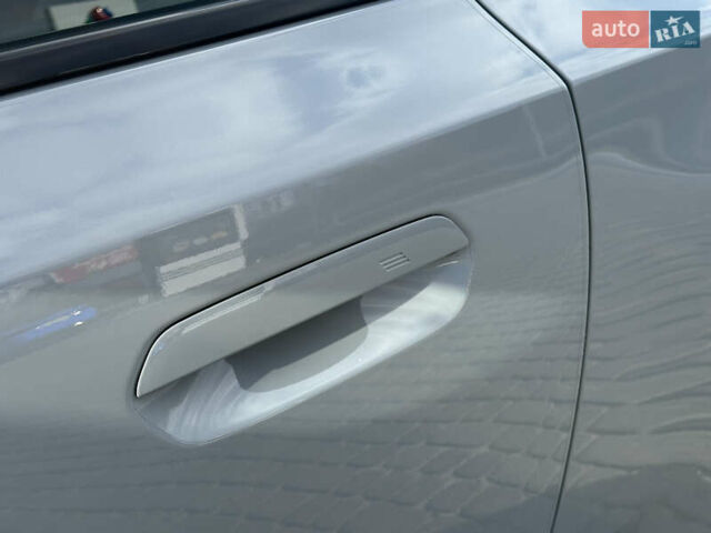Серый БМВ 2 Серия, объемом двигателя 3 л и пробегом 53 тыс. км за 44000 $, фото 11 на Automoto.ua