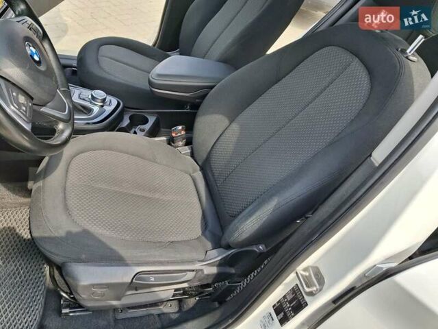 Белый БМВ 2 Series Active Tourer, объемом двигателя 1.6 л и пробегом 285 тыс. км за 6000 $, фото 12 на Automoto.ua