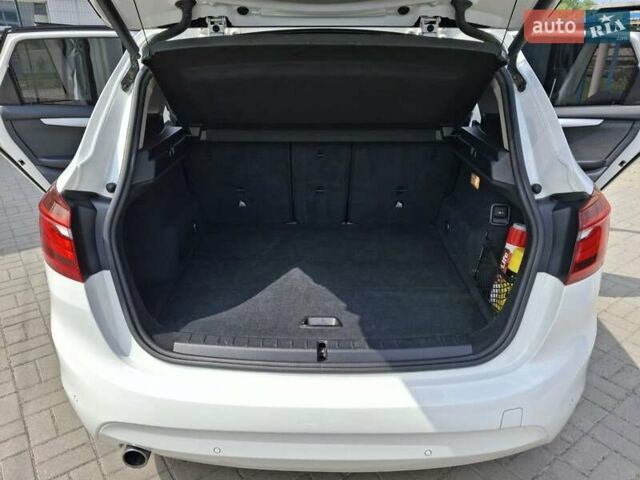 Белый БМВ 2 Series Active Tourer, объемом двигателя 1.6 л и пробегом 285 тыс. км за 6000 $, фото 14 на Automoto.ua
