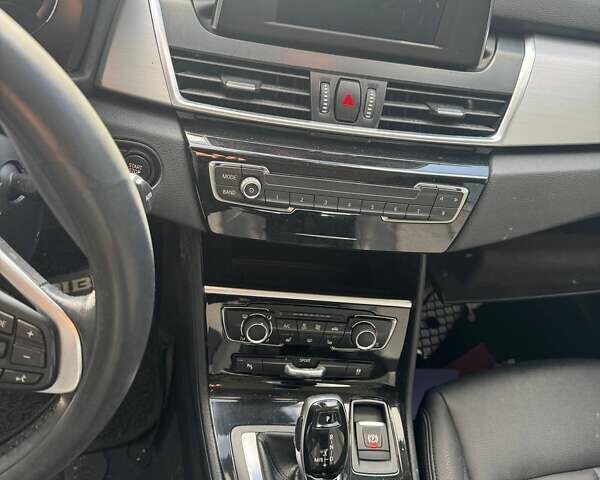 Білий БМВ 2 Series Active Tourer, об'ємом двигуна 2 л та пробігом 78 тис. км за 15900 $, фото 11 на Automoto.ua