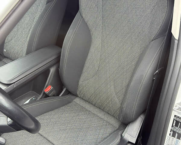 Белый БМВ 2 Series Active Tourer, объемом двигателя 2 л и пробегом 95 тыс. км за 29500 $, фото 12 на Automoto.ua