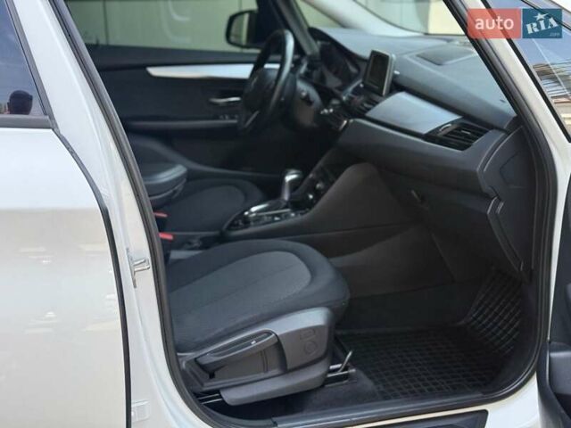 Белый БМВ 2 Series Active Tourer, объемом двигателя 2 л и пробегом 162 тыс. км за 14700 $, фото 12 на Automoto.ua