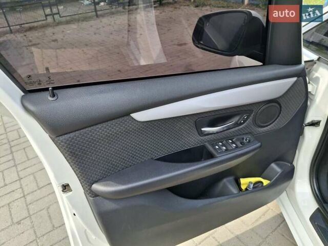 Білий БМВ 2 Series Active Tourer, об'ємом двигуна 1.6 л та пробігом 285 тис. км за 12900 $, фото 1 на Automoto.ua