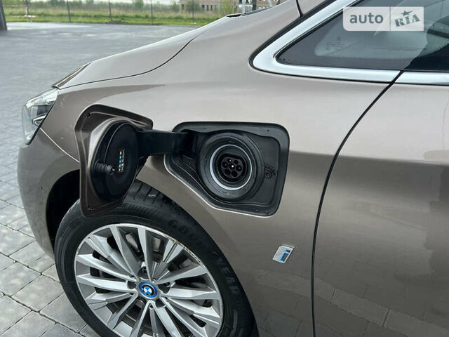 Коричневый БМВ 2 Series Active Tourer, объемом двигателя 1.5 л и пробегом 72 тыс. км за 28982 $, фото 11 на Automoto.ua