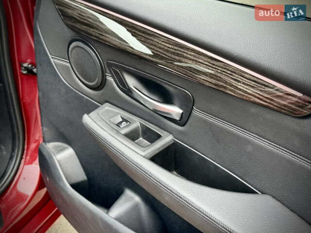 Красный БМВ 2 Series Active Tourer, объемом двигателя 1.5 л и пробегом 52 тыс. км за 30999 $, фото 23 на Automoto.ua
