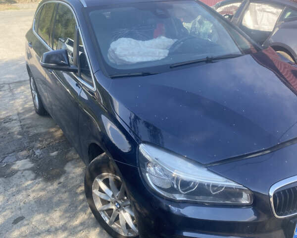 Синий БМВ 2 Series Active Tourer, объемом двигателя 2 л и пробегом 200 тыс. км за 11000 $, фото 1 на Automoto.ua