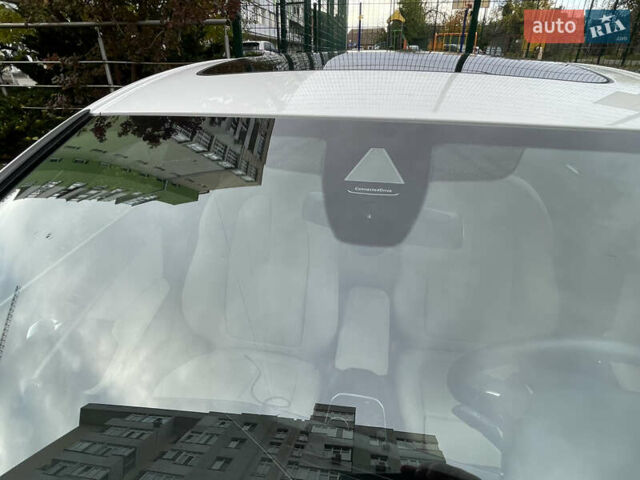 Білий БМВ 2 Series Gran Coupe, об'ємом двигуна 2 л та пробігом 22 тис. км за 25000 $, фото 4 на Automoto.ua