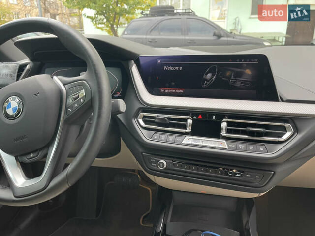 Білий БМВ 2 Series Gran Coupe, об'ємом двигуна 2 л та пробігом 22 тис. км за 25000 $, фото 23 на Automoto.ua