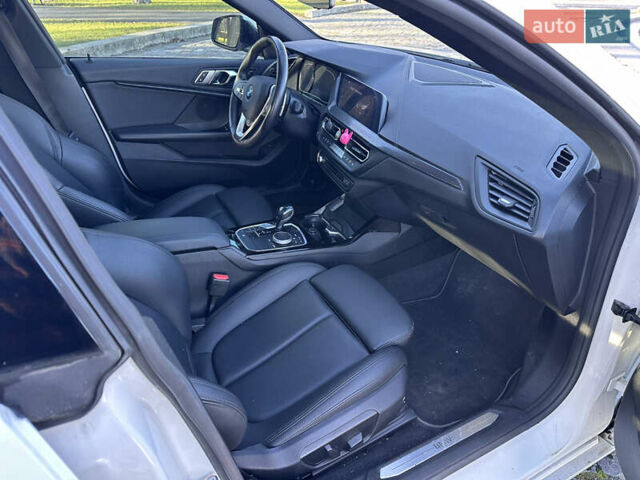 Білий БМВ 2 Series Gran Coupe, об'ємом двигуна 2 л та пробігом 53 тис. км за 22950 $, фото 16 на Automoto.ua