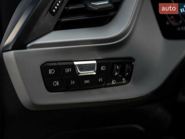 Черный БМВ 2 Series Gran Coupe, объемом двигателя 1.5 л и пробегом 40 тыс. км за 29000 $, фото 16 на Automoto.ua