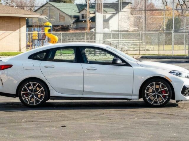 Белый БМВ 2 Series Gran Tourer, объемом двигателя 2 л и пробегом 30 тыс. км за 16900 $, фото 3 на Automoto.ua