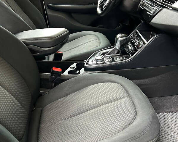 Серый БМВ 2 Series Gran Tourer, объемом двигателя 2 л и пробегом 255 тыс. км за 15500 $, фото 20 на Automoto.ua