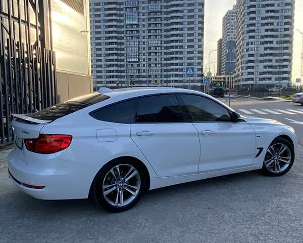 Білий БМВ 3 Серія ГТ, об'ємом двигуна 2 л та пробігом 180 тис. км за 14900 $, фото 1 на Automoto.ua